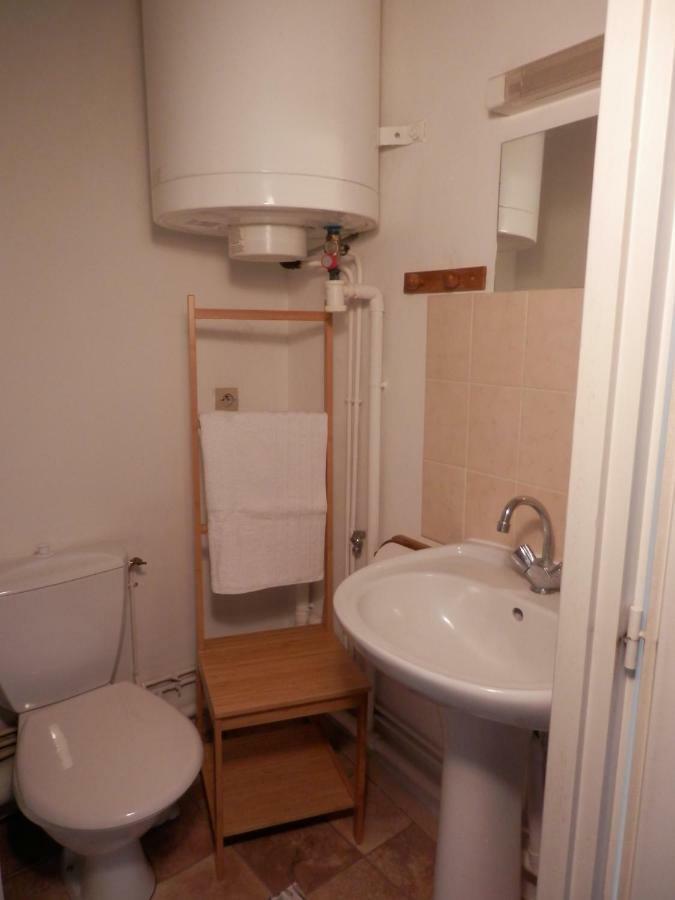 Couette Et Cafe Cyrano Apartment Бержерак Екстериор снимка